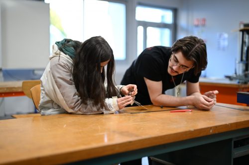 Accueil des élèves de Camblanes sur le site AÉROCAMPUS