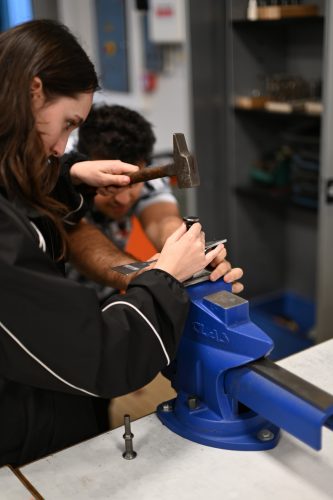 Accueil des élèves de Camblanes sur le site AÉROCAMPUS